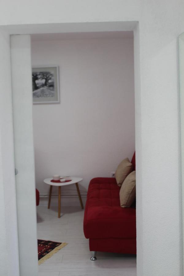 Red Apartment Сараево Екстериор снимка